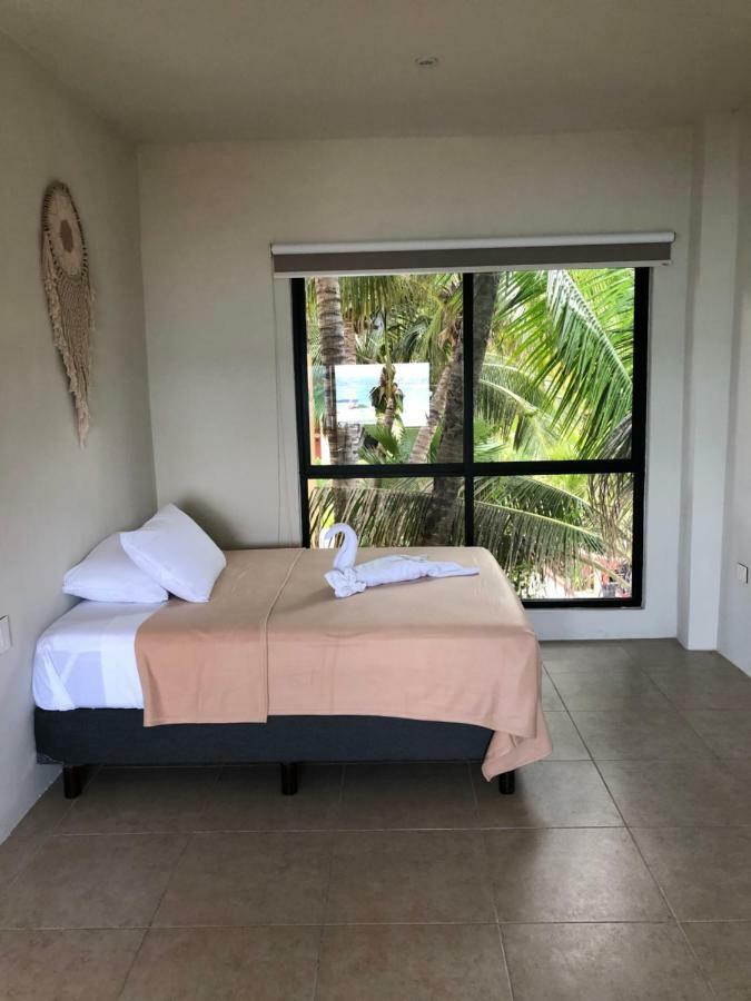Cuxos Hotel Beachfront イスラ・ムヘーレス エクステリア 写真